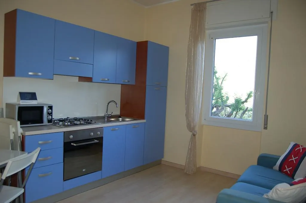 Hotel Bersagliere Laglio 0*,  Italien