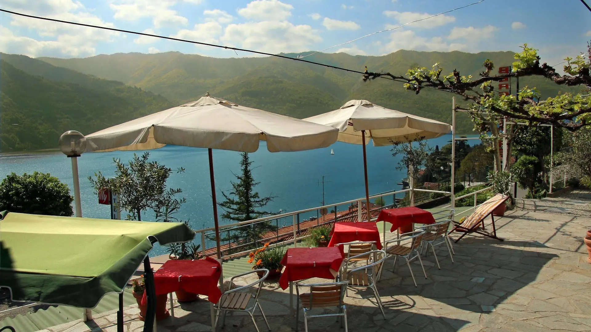 Hotel Bersagliere Laglio 0*,  Italien